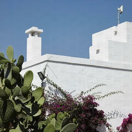 Helloapulia Masseria Terrarossa Монополи